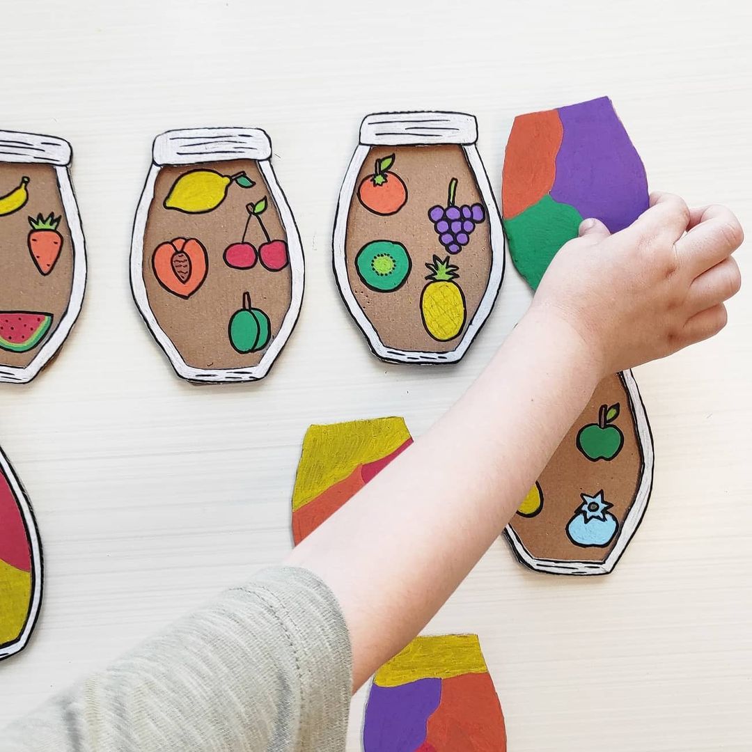 Pin by Mtra. Anita 🍎 on Colores  Preschool color activities, Preschool  colors, Nursery school activities